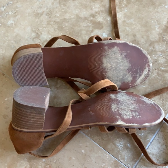 Steve Madden Revere Suede chunky heel Sandal - Picture 6 of 8